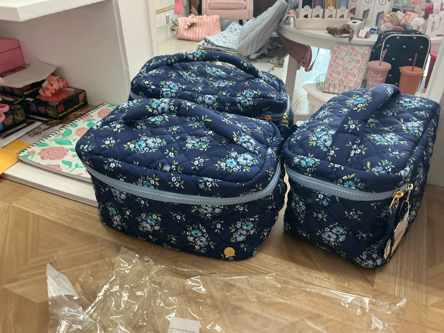 Glam and go quilted cosmetic bag - endless daydream navy
