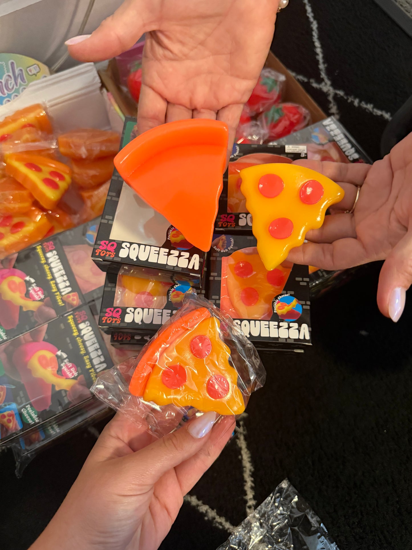 Build your own separable pizza squishy!