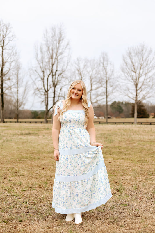 Blue Floral Maxi dress! 🩵🪻