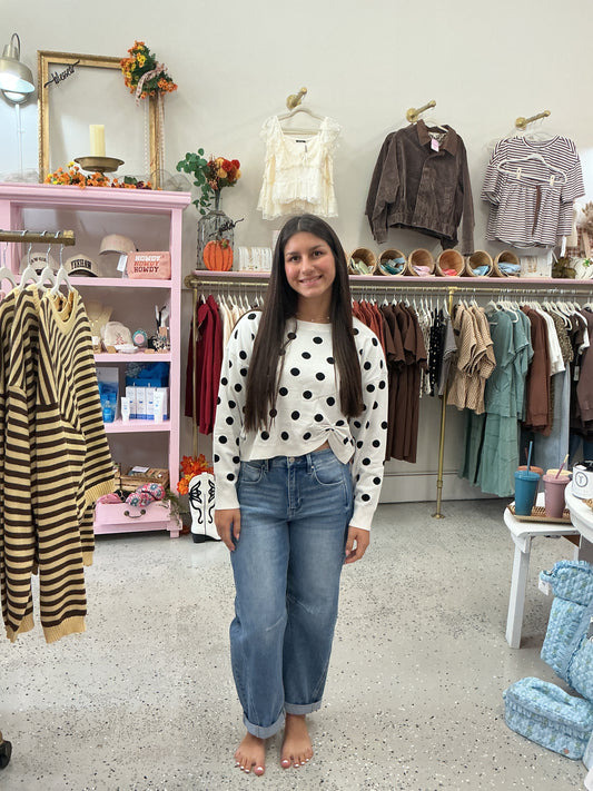 Dalmation knot sweater
