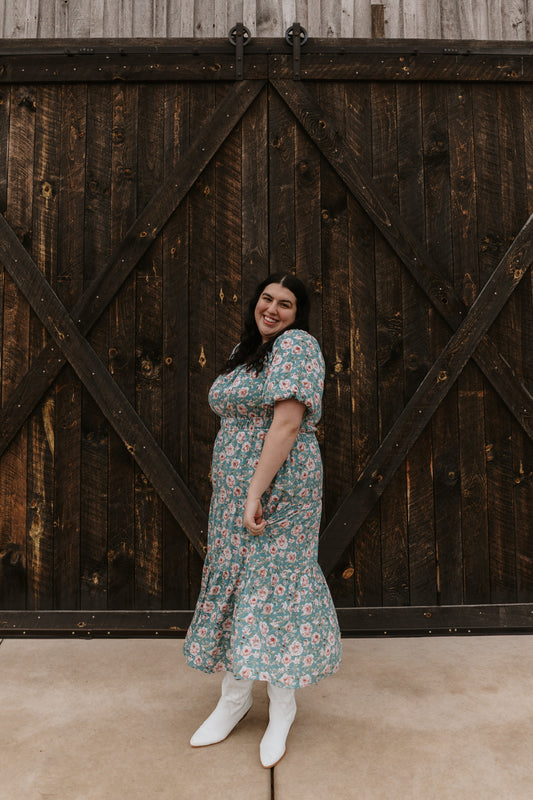 Curvy teal floral maxi!