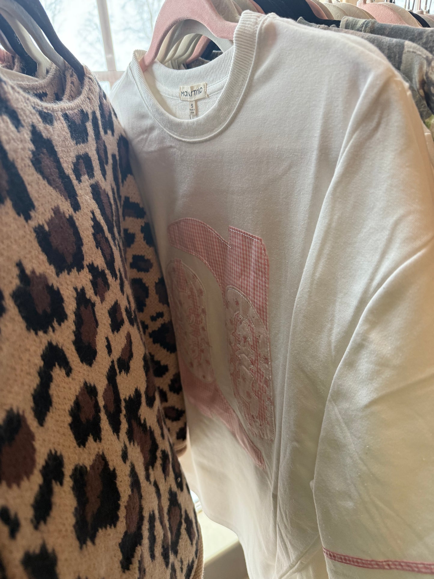 Bows & Boots tee! (PINK)