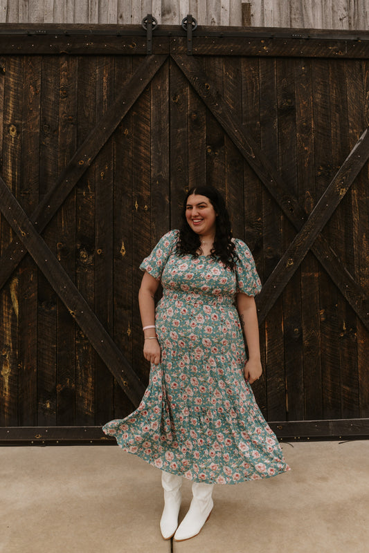Curvy teal floral maxi!