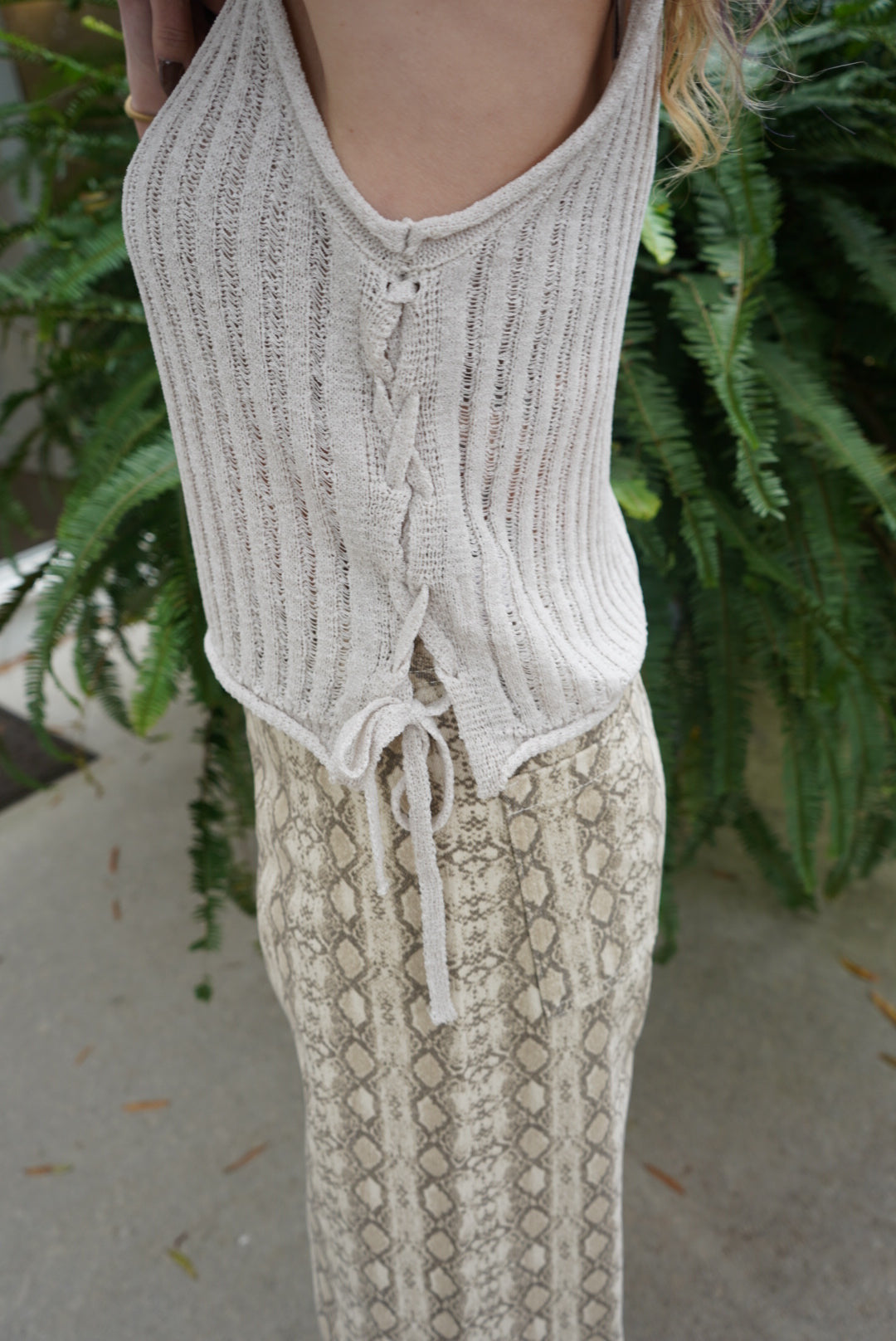 Braided side cream top