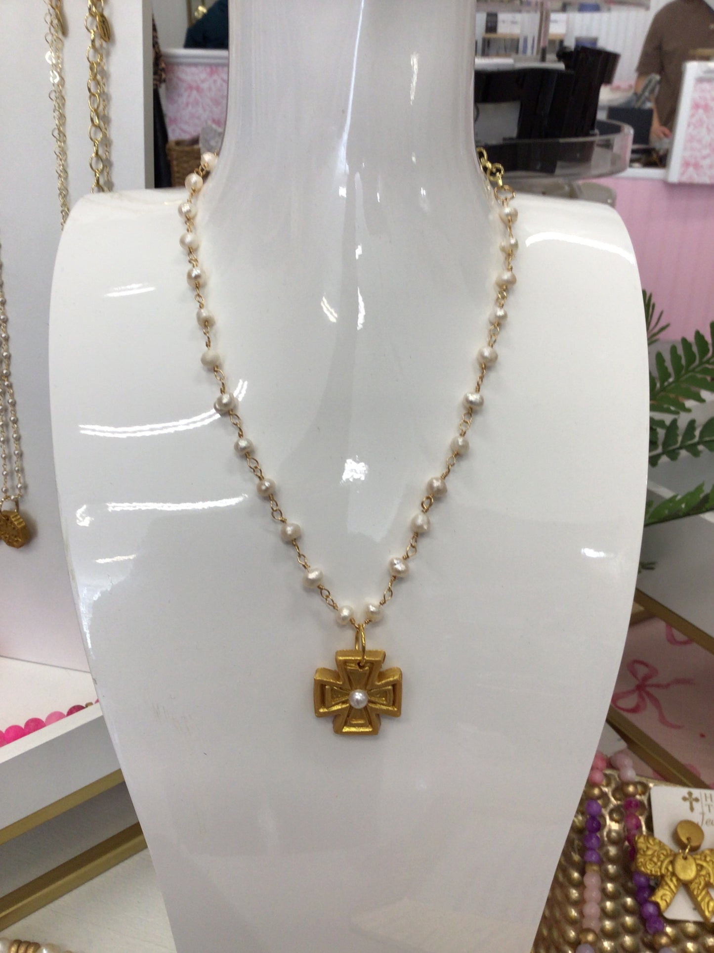 Freshwater Pearl Chain w/Anna Pearl Cross