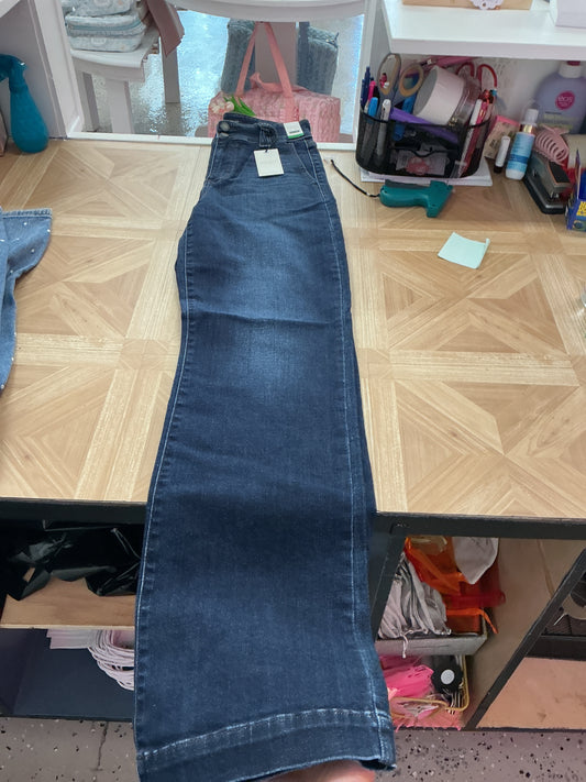 High waisted, dark Judy blue