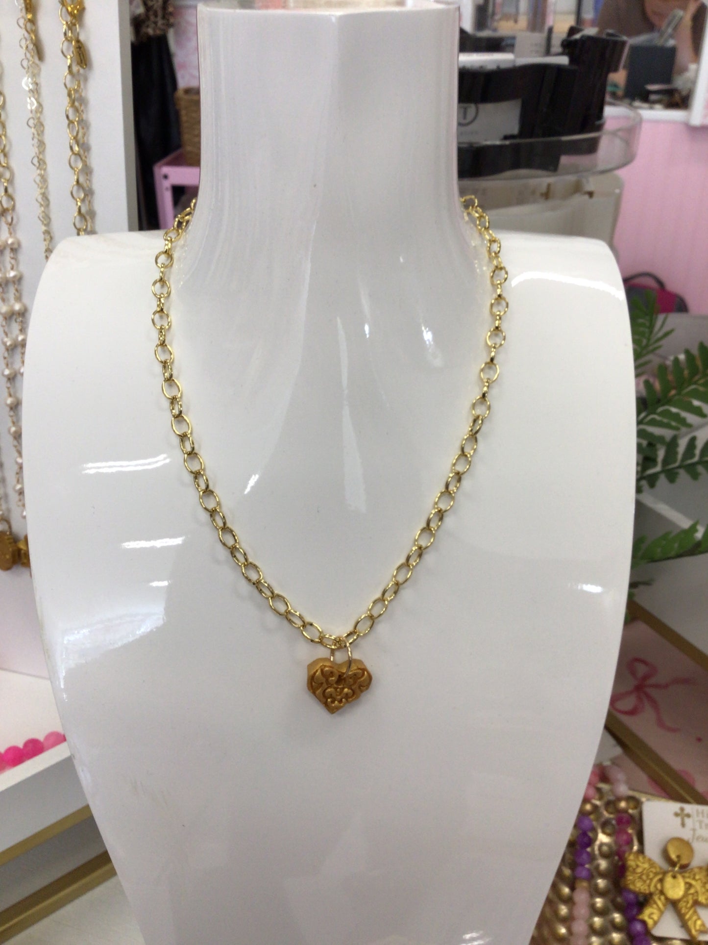 Paperclip Chain w/Small Heart Pendant