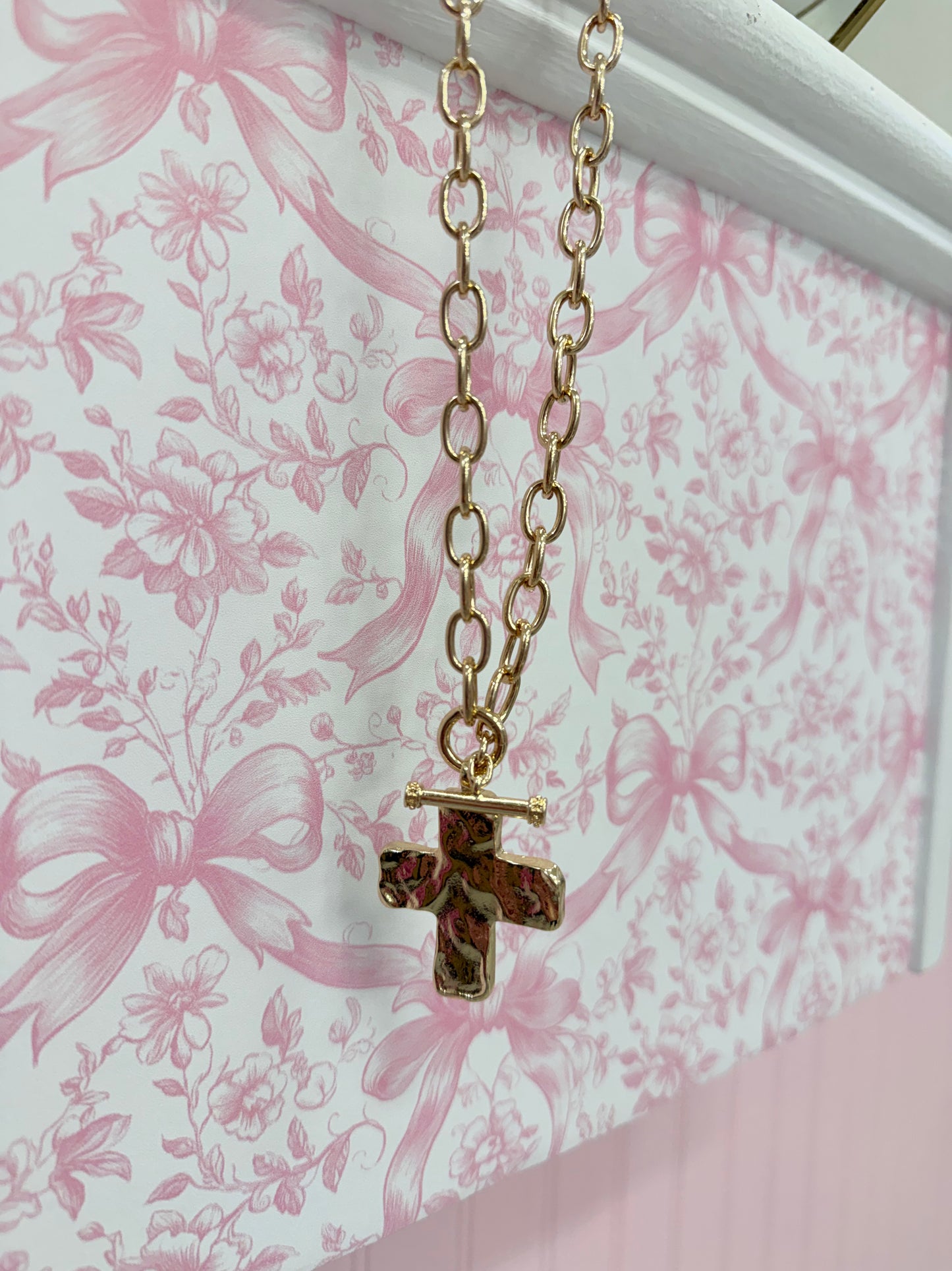 Gold Cross chunky necklace! ￼