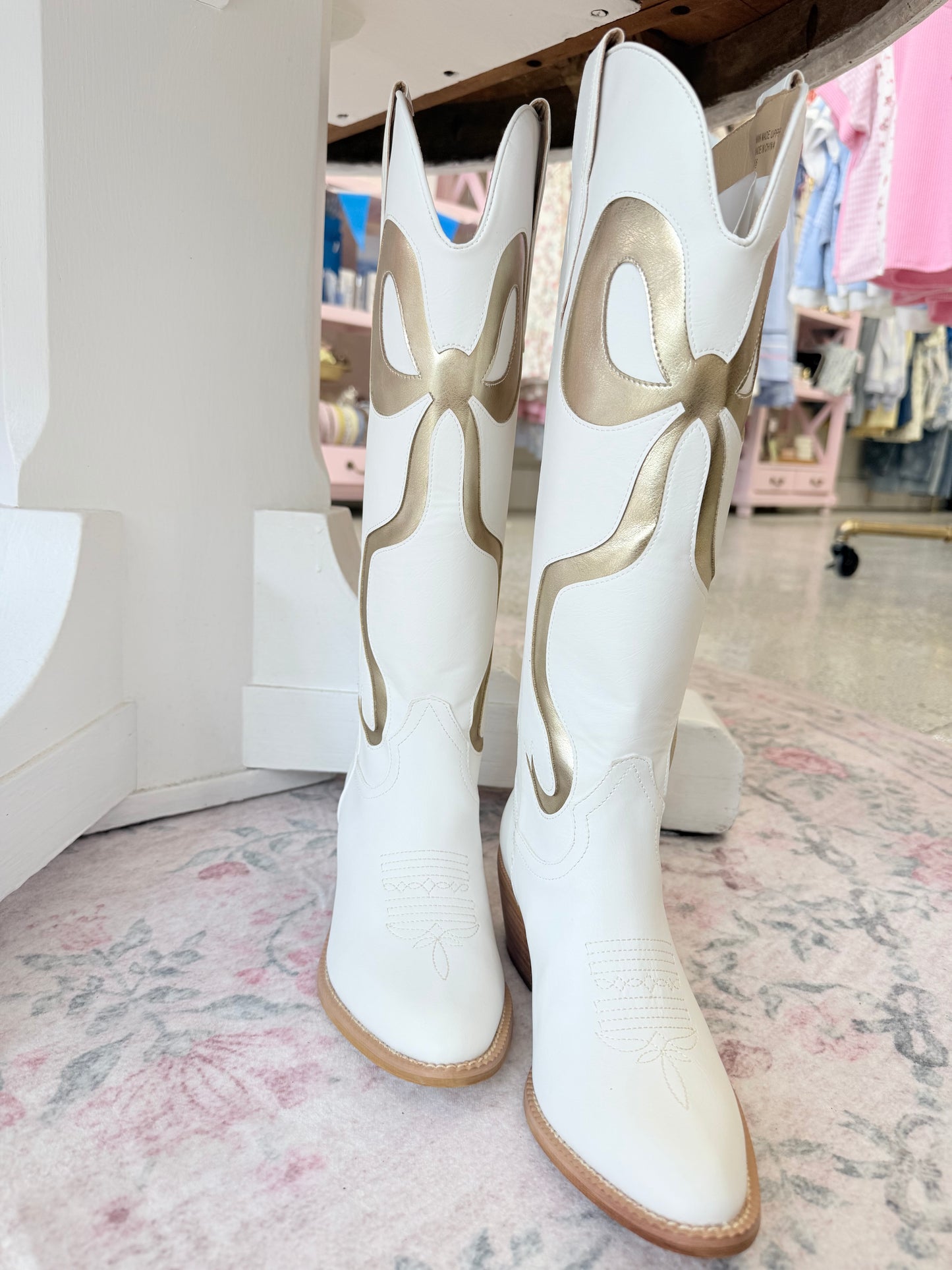 Bow-tastic Gold Boots!